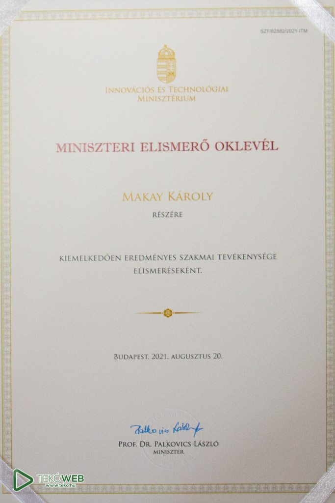 makaikaroly21 3