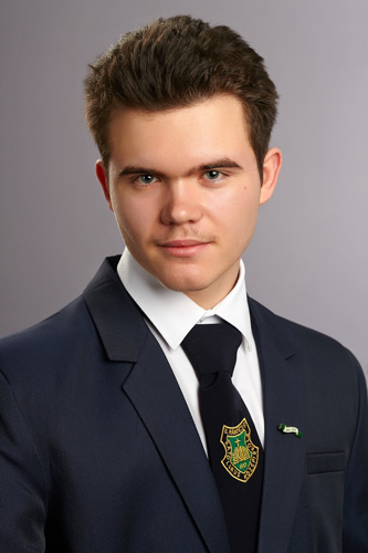 lajkomihaly19